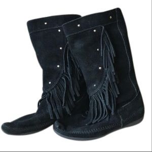 Black Minnetonka fringe boots